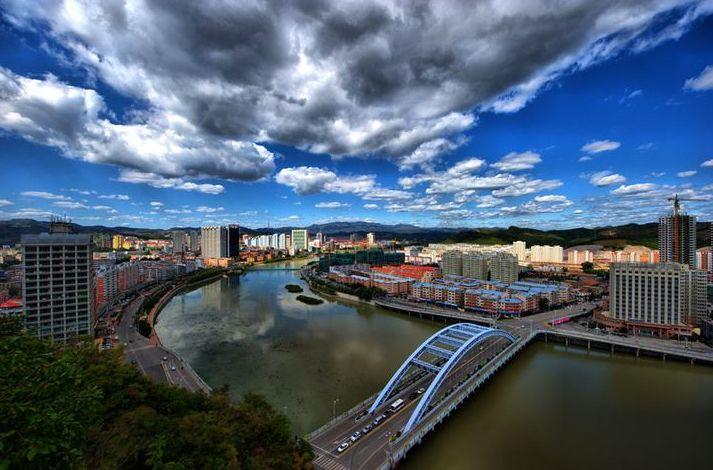 承德，大学生眼中历史与现代交融的美丽画卷